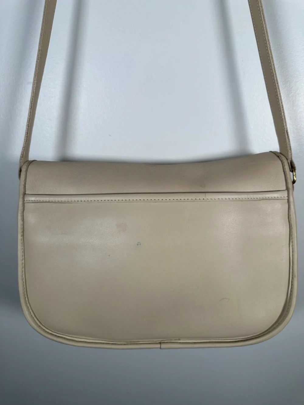Coach Vintage City Bag No. 9139 USA Made Beige Leather Crossbody Shoulder Bag - Picture 7 of 11